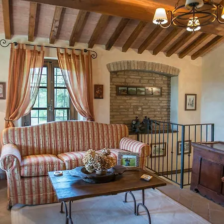 Country House With Swimming Pool In Toscana/umbria Villa